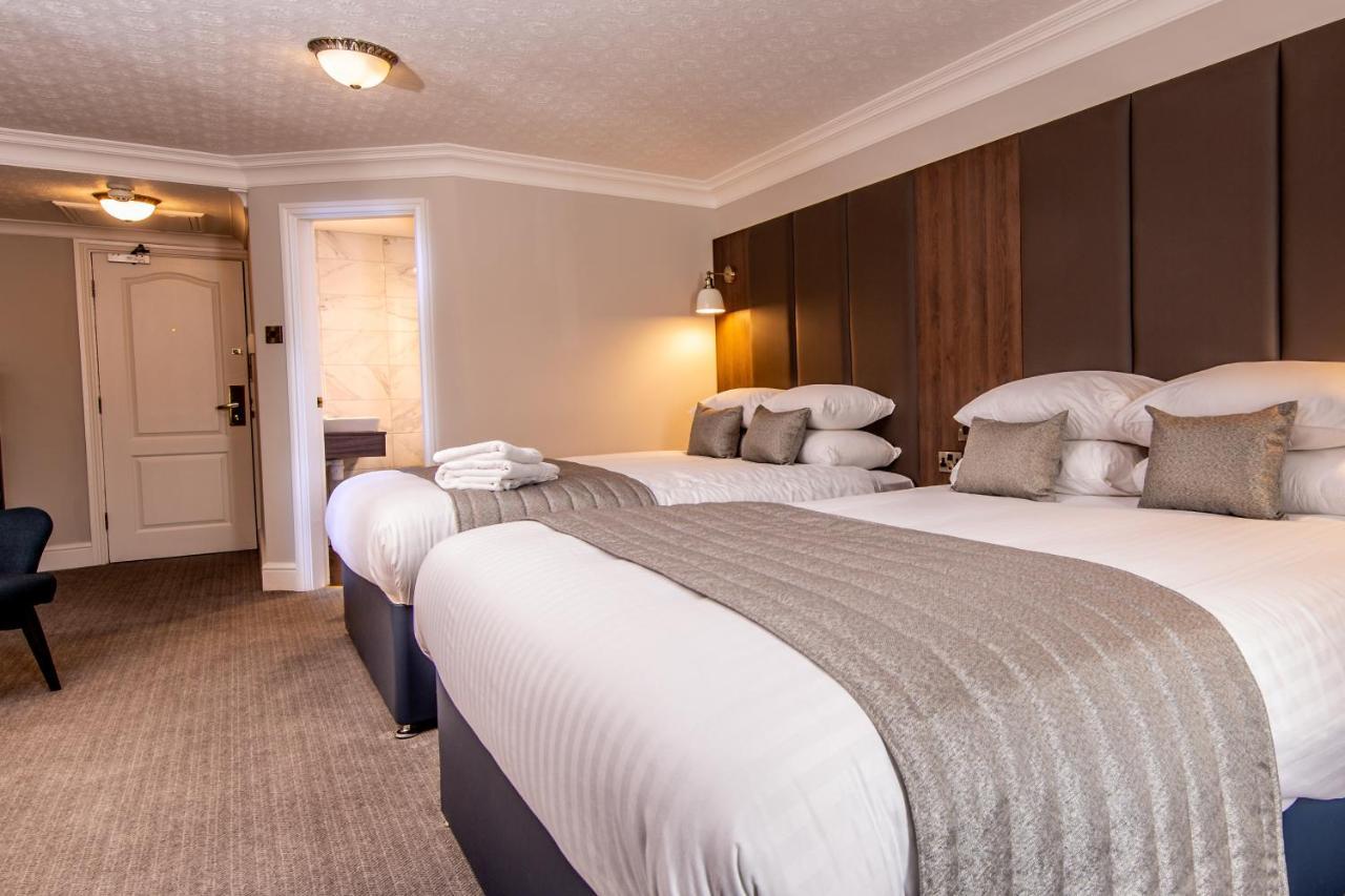 Bredbury Hall Hotel สต็อกพอร์ต ภายนอก รูปภาพ